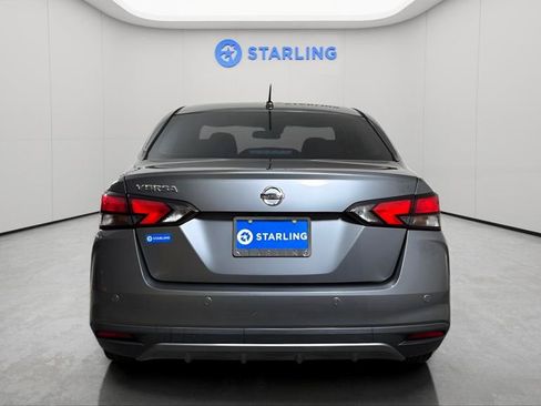 Used 2020 Nissan Versa S FWD image 7