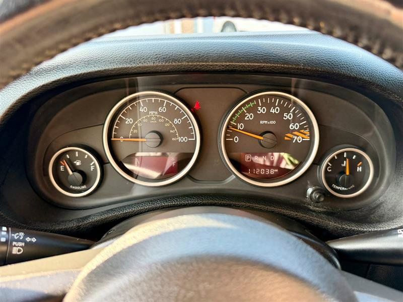 Used 2016 Jeep Wrangler Sahara AWD/4WD image 14