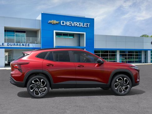 New 2026 Chevrolet Trax RS w/ Driver Confidence Package FWD image 5