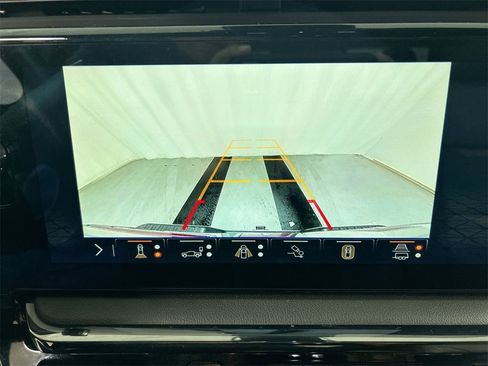 Used 2024 GMC Sierra 2500 AT4 w/ Technology Package image 15