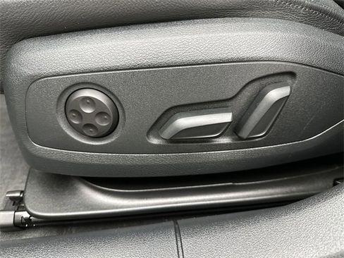 Used 2019 Audi S4 Premium Plus w/ Premium Plus Package image 12