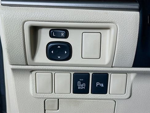 Used 2014 Lexus ES 350 w/ Luxury Package image 17