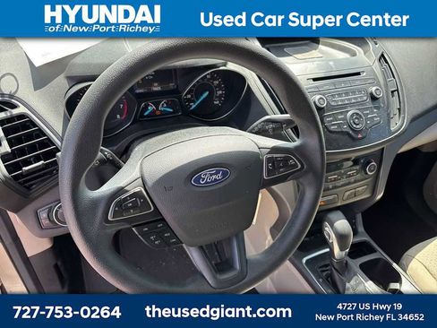 Used 2018 Ford Escape SE image 11