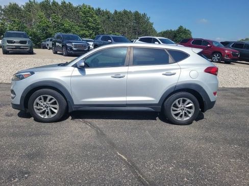 Used 2018 Hyundai Tucson SE w/ Cargo Package AWD/4WD image 11