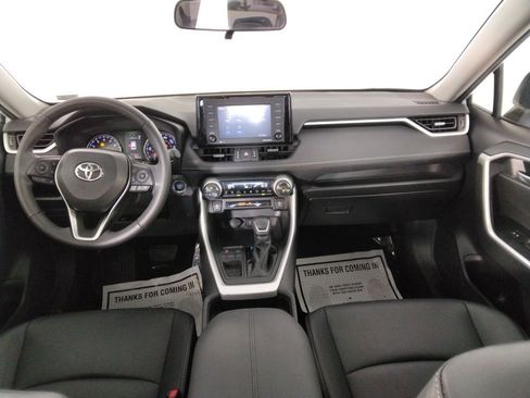 Used 2021 Toyota RAV4 XLE Premium image 33