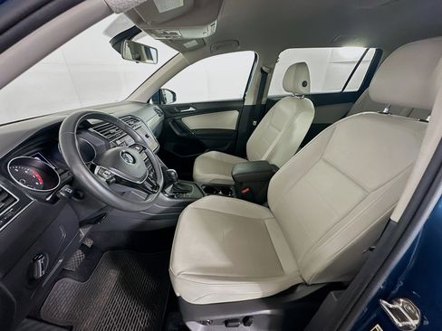 Used 2020 Volkswagen Tiguan SE image 13