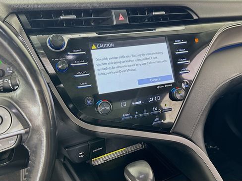 Certified 2019 Toyota Camry XSE FWD image 16
