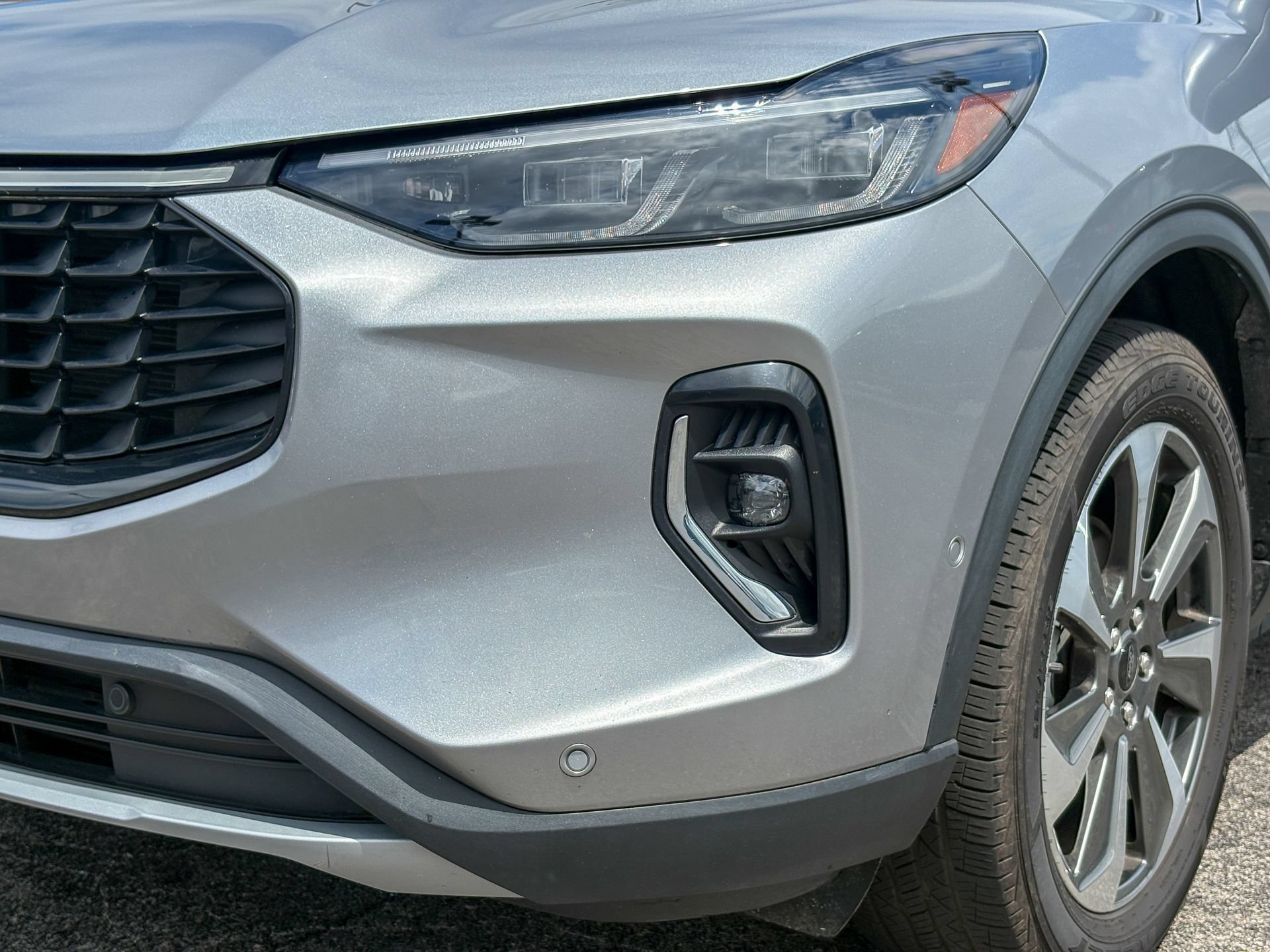 Used 2023 Ford Escape Platinum w/ Premium Technology Package AWD/4WD image 6