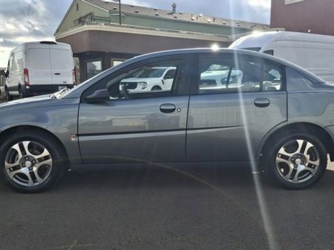 Used 2005 Saturn ION Level 3 w/ Travel Pkg image 12