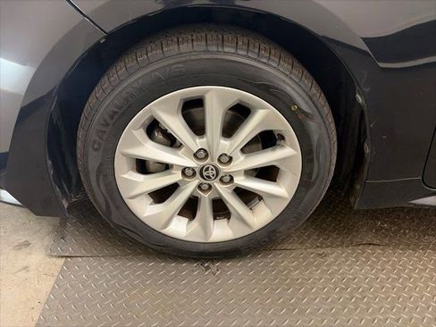 Used 2020 Toyota Corolla XLE image 42
