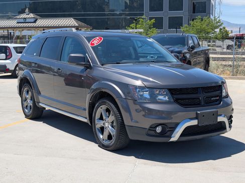 Used 2017 Dodge Journey Crossroad FWD image 7
