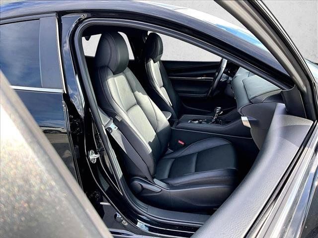 Used 2022 MAZDA MAZDA3 s FWD image 9