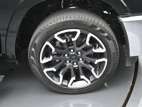 Used 2025 RAM 1500 Limited AWD/4WD image 43
