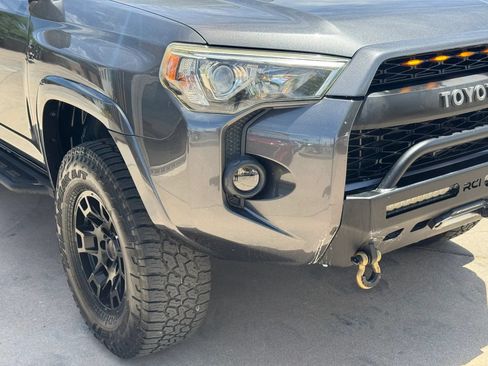 Used 2017 Toyota 4Runner SR5 AWD/4WD image 43