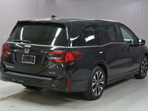 Certified 2025 Honda Odyssey Elite image 17