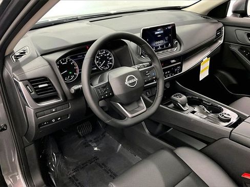 New 2026 Nissan Rogue SV w/ SV Premium Package image 6