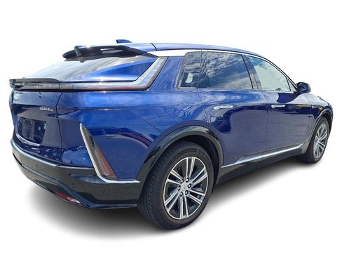 Used 2024 Cadillac Lyriq Luxury AWD/4WD image 5