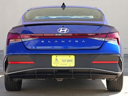 Used 2026 Hyundai Elantra SEL Sport Premium w/ Cargo Package FWD image 10