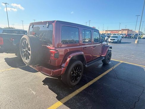 Used 2021 Jeep Wrangler Unlimited Sahara image 6