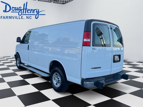 Used 2024 Chevrolet Express 2500 w/ Driver Convenience Package image 3