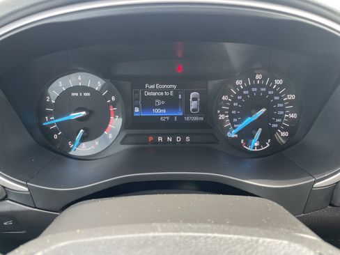 Used 2014 Ford Fusion SE w/ Equipment Group 201A FWD image 18