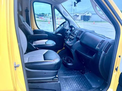 Used 2021 RAM ProMaster 2500 FWD image 9