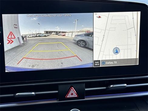 Used 2024 Hyundai Elantra SEL image 16