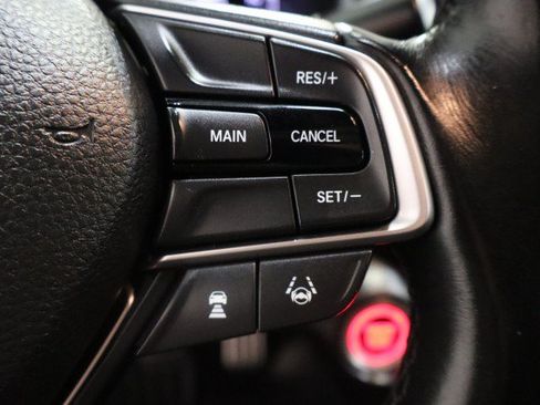 Used 2018 Honda Accord Sport image 36