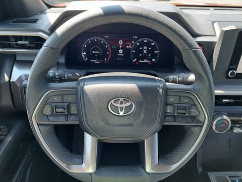 Used 2025 Toyota Tacoma TRD Off-Road AWD/4WD image 25