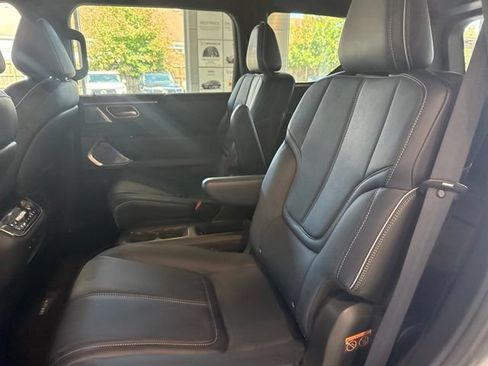 Certified 2026 INFINITI QX80 4WD w/ Sport Exterior Package image 6