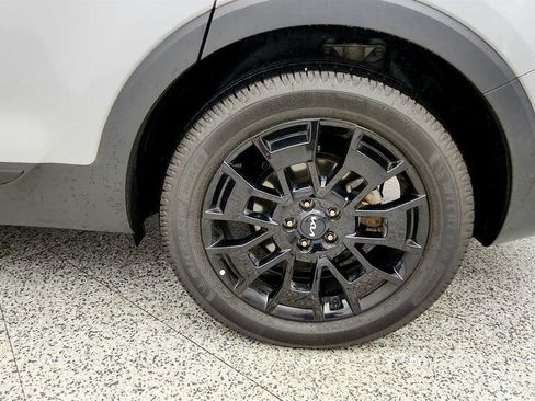 Used 2022 Kia Telluride SX w/ SX Prestige Package AWD/4WD image 9