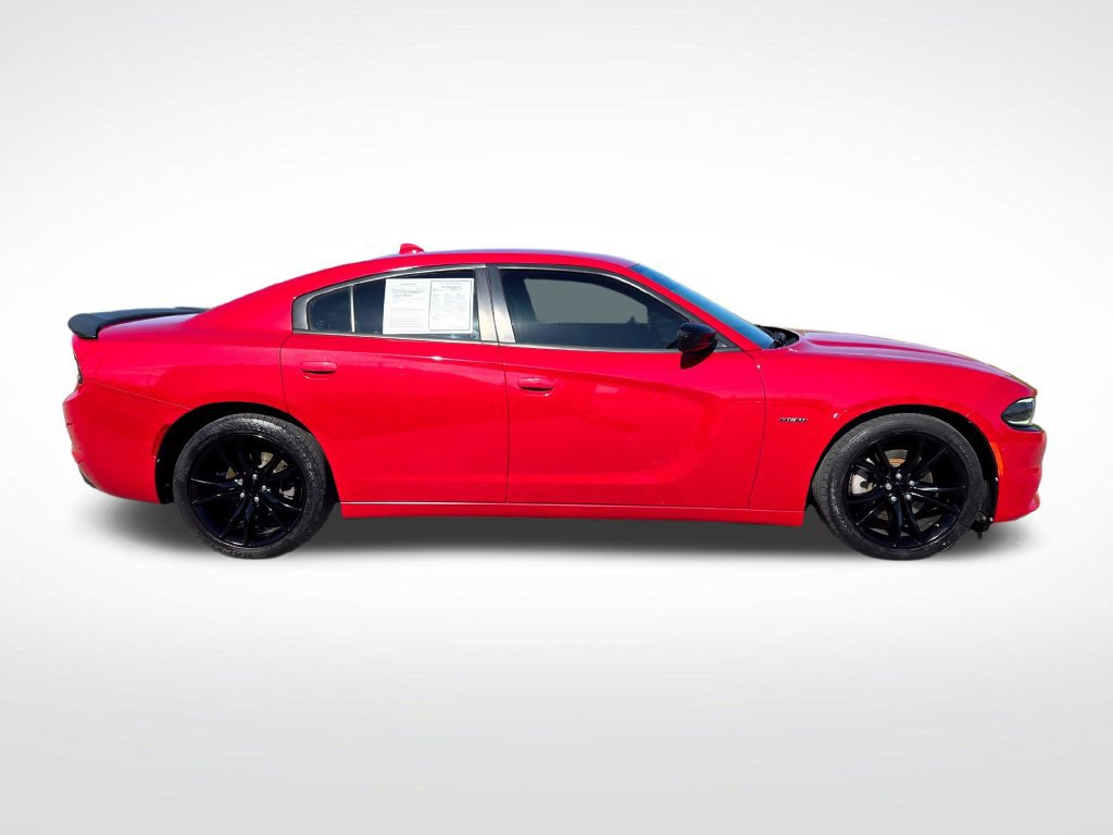 Used 2016 Dodge Charger R/T w/ Plus Group RWD image 2