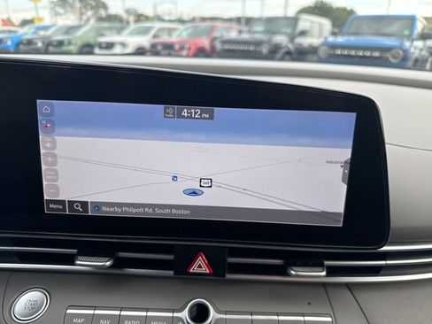 Used 2023 Hyundai Elantra SEL w/ Convenience Package image 30