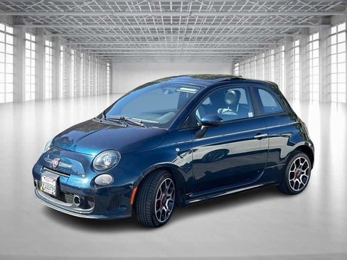 Used 2013 FIAT 500 Turbo w/ Comfort/Convenience Group image 2
