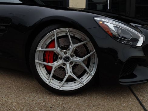 Used 2016 Mercedes-Benz AMG GT S image 25