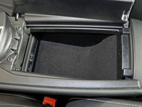 Used 2017 Mercedes-Benz E 300 4MATIC image 28