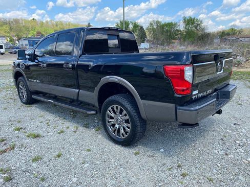 Used 2018 Nissan Titan Platinum Reserve w/ Platinum Utility Package AWD/4WD image 3