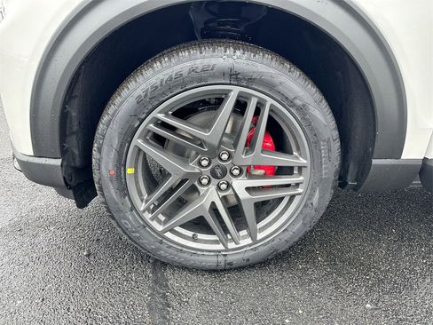 New 2026 Ford Explorer ST-Line w/ ST-Line Street Pack image 27