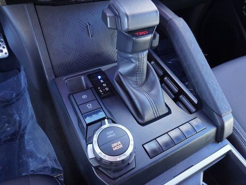 Used 2024 Toyota Tacoma TRD Sport image 19