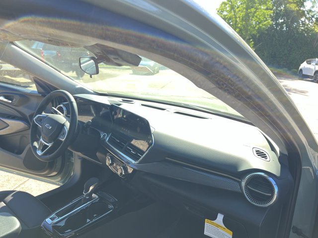Used 2025 Chevrolet Trax ACTIV w/ Driver Confidence Package FWD image 29