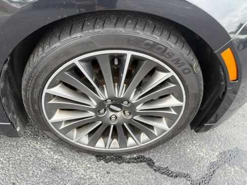 Used 2014 Lincoln MKZ AWD image 24
