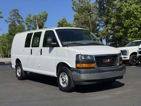 Used 2024 GMC Savana 2500 w/ Driver Convenience Package RWD image 2