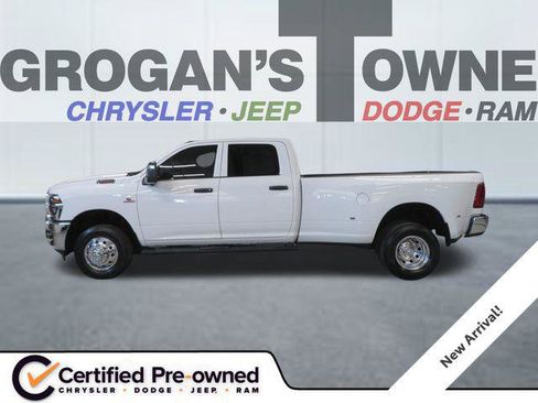 Certified 2025 RAM 3500 Tradesman AWD/4WD image 1