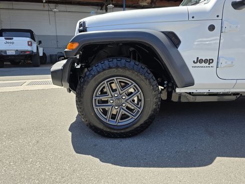 New 2026 Jeep Wrangler Unlimited Sport AWD/4WD image 9