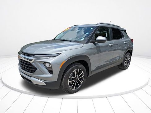 Used 2025 Chevrolet TrailBlazer LT FWD image 8