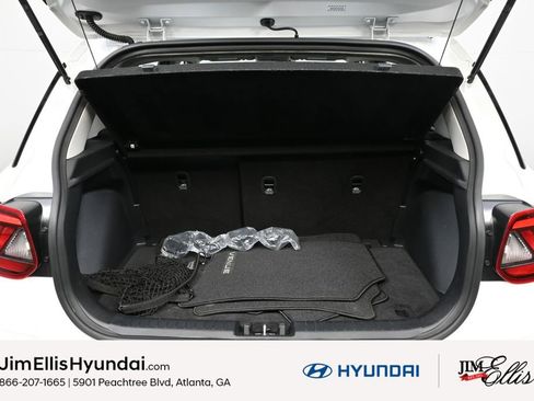 Certified 2023 Hyundai Venue SEL w/ Cargo Package image 25