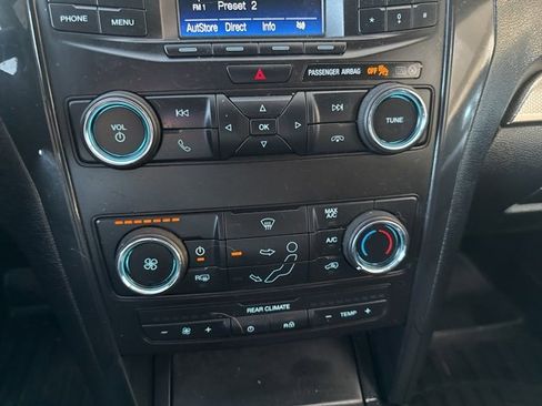 Used 2018 Ford Explorer XLT image 20
