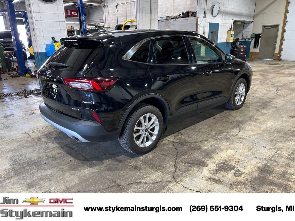 Used 2023 Ford Escape Active AWD/4WD image 9