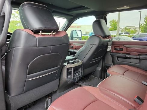 Used 2025 RAM 3500 Limited AWD/4WD image 12