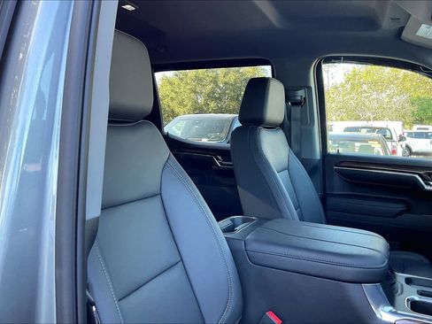 Used 2023 Chevrolet Silverado 1500 LT Trail Boss w/ LT Trail Boss Premium Package image 7